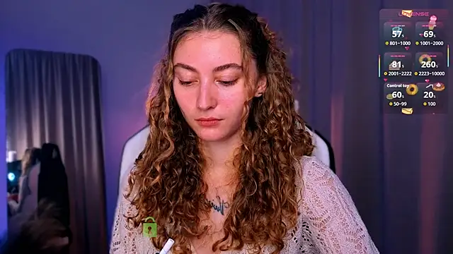 lady curls online show from October 5, 9:27 pm