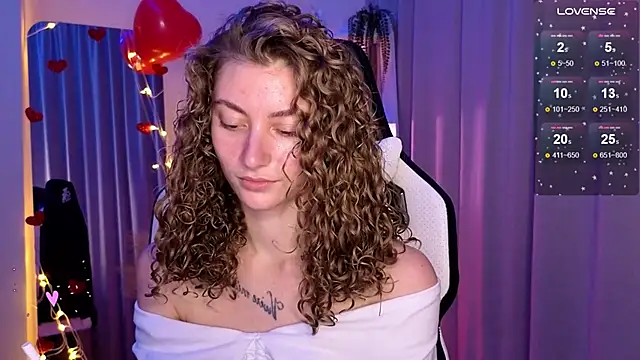 lady curls online show from February 26, 11:52 pm