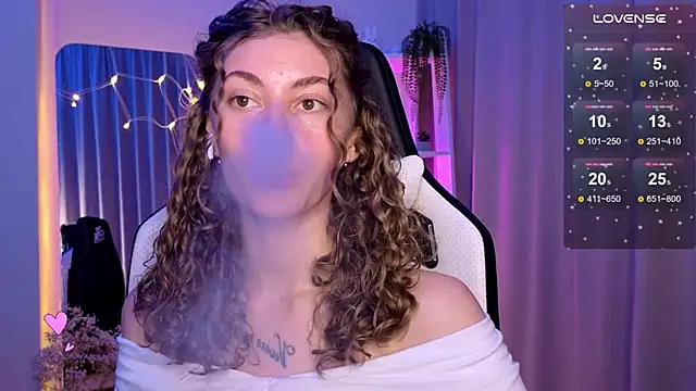 lady curls online show from March 12, 11:12 pm