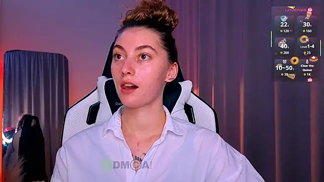 lady curls online show from October 11, 9:38 pm