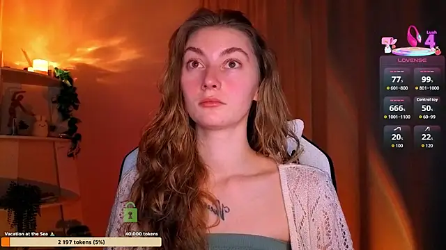 lady curls online show from April 19, 10:01 pm