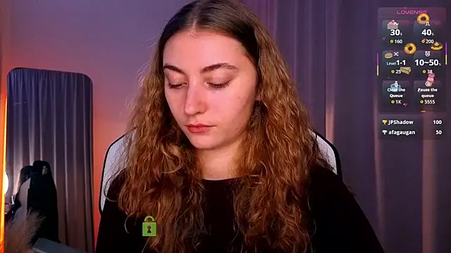 lady curls online show from November 9, 7:51 pm