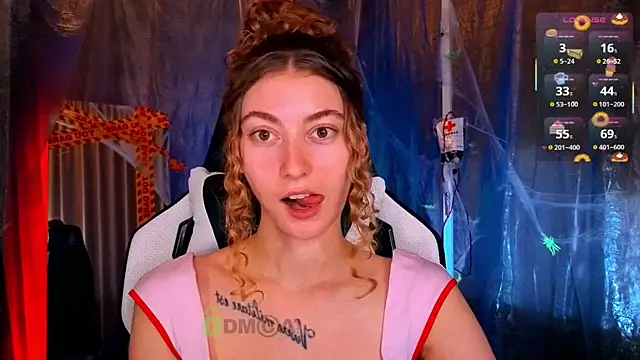 lady curls online show from October 26, 11:27 pm