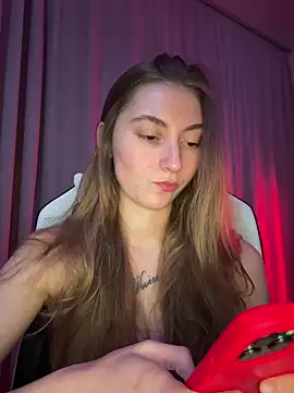 lady curls online show from February 28, 9:58 pm