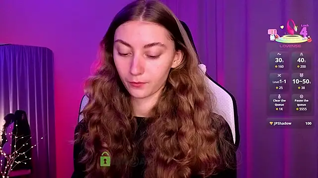 lady curls online show from January 8, 11:00 pm