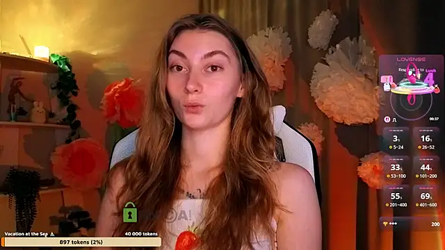 lady curls online show from April 9, 10:05 pm