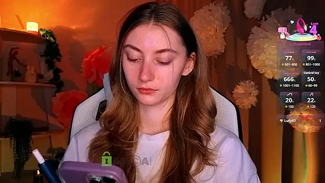 lady curls online show from April 4, 9:54 pm