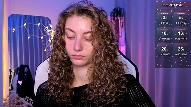 lady curls online show from March 14, 10:27 pm