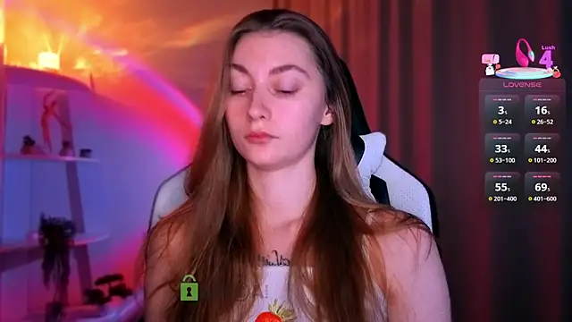 lady curls online show from March 9, 11:08 pm