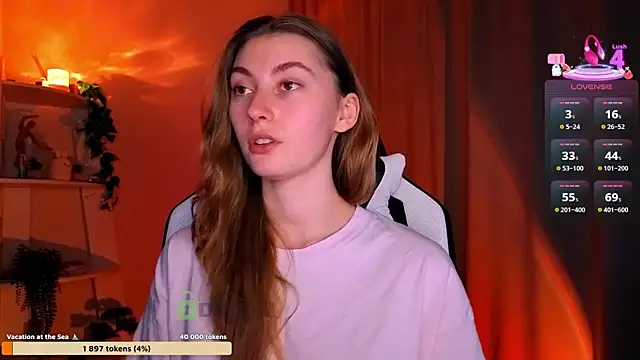 lady curls online show from April 16, 9:39 pm