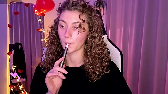 lady curls online show from February 18, 10:25 pm