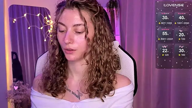 lady curls online show from March 9, 11:56 pm