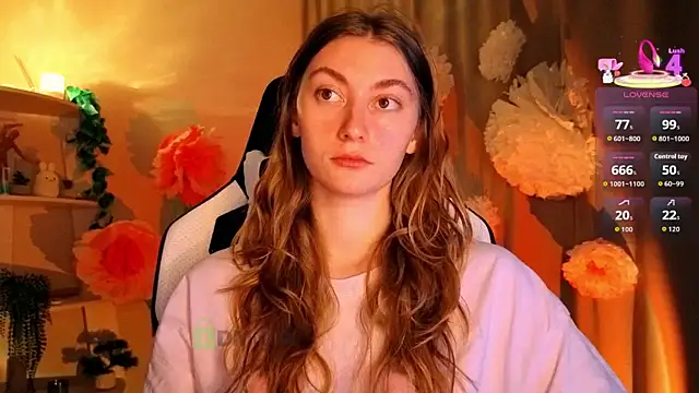 lady curls online show from April 7, 9:38 pm