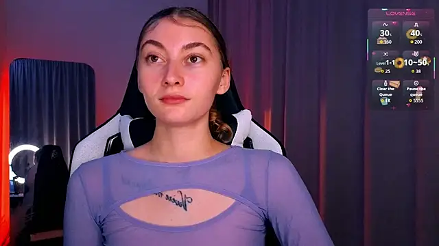 lady curls online show from October 17, 10:11 pm