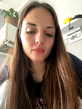 Snapshot of AmiLavs chatting on October 28, 7:29 am AmiLavs online show from October 28, 7:29 am