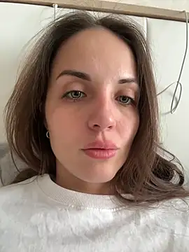 Snapshot of AmiLavs chatting on November 20, 6:36 am AmiLavs online show from November 20, 6:36 am