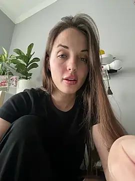 AmiLavs online show from December 22, 11:21 am