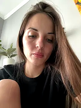 Snapshot of AmiLavs chatting on November 8, 11:25 am AmiLavs online show from November 8, 11:25 am