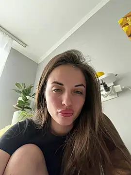 AmiLavs online show from April 5, 10:11 am