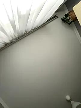 Snapshot of AmiLavs chatting on November 16, 10:53 am AmiLavs online show from November 16, 10:53 am