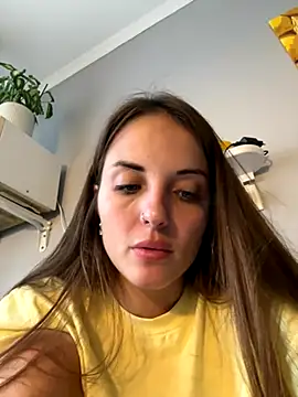 Snapshot of AmiLavs chatting on October 5, 10:50 am AmiLavs online show from October 5, 10:50 am