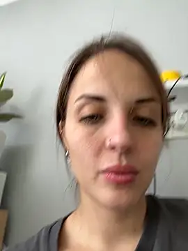 Snapshot of AmiLavs chatting on November 17, 9:02 am AmiLavs online show from November 17, 9:02 am