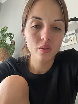 Snapshot of AmiLavs chatting on November 4, 11:14 am AmiLavs online show from November 4, 11:14 am