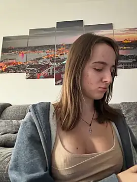 EmilyWi  online show from November 14, 1:48 pm