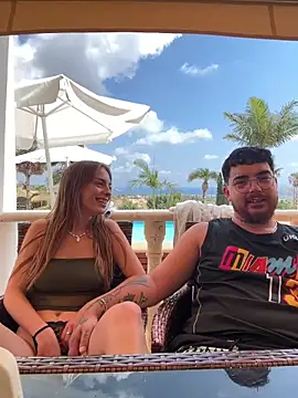 MrAndMrsSavage online show from June 19, 12:22 pm