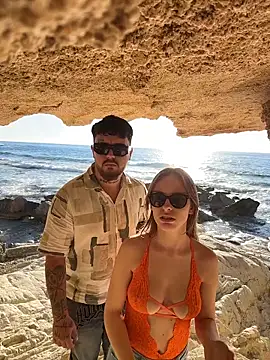 Snapshot of MrAndMrsSavage chatting on February 4, 2:01 pm MrAndMrsSavage online show from February 4, 2:01 pm