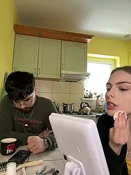 MrAndMrsSavage online show from February 25, 2:15 pm