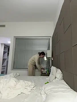 MrAndMrsSavage online show from March 20, 8:40 pm