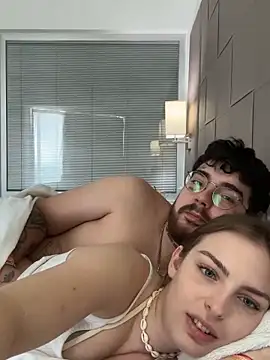 MrAndMrsSavage online show from March 22, 1:30 pm