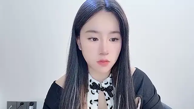 chloe-01 online show from December 16, 4:28 am