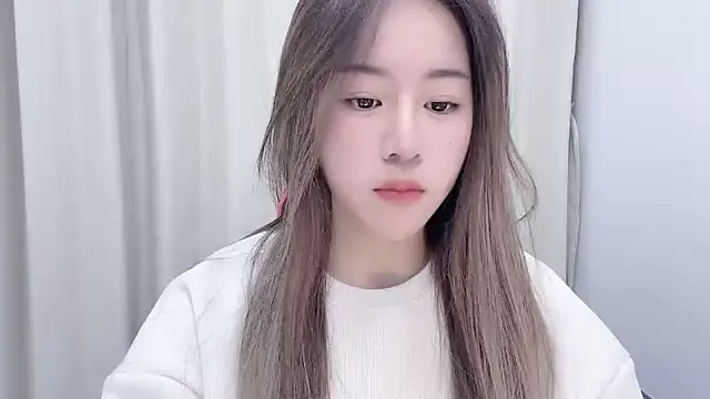 Snapshot of chloe-01 chatting on January 13, 12:24 pm chloe-01 online show from January 13, 12:24 pm