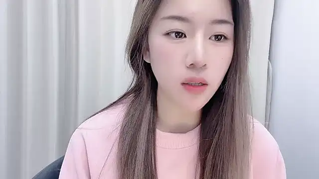 Snapshot of chloe-01 chatting on December 5, 3:23 pm chloe-01 online show from December 5, 3:23 pm