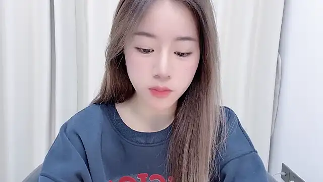 Snapshot of chloe-01 chatting on December 11, 12:23 pm chloe-01 online show from December 11, 12:23 pm