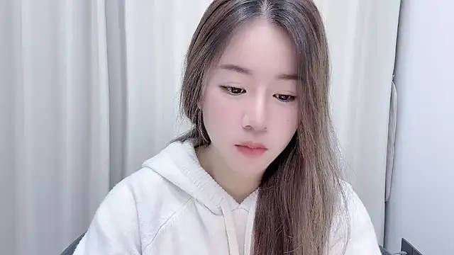 Snapshot of chloe-01 chatting on December 27, 12:12 pm chloe-01 online show from December 27, 12:12 pm