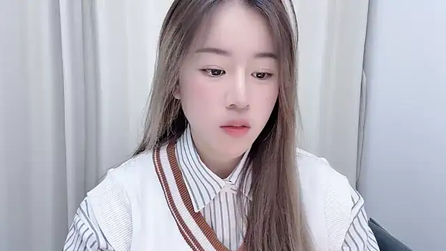 Snapshot of chloe-01 chatting on January 18, 12:26 pm chloe-01 online show from January 18, 12:26 pm