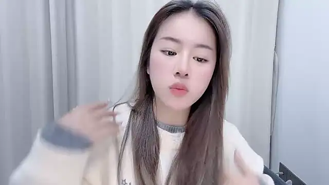 Snapshot of chloe-01 chatting on January 21, 12:18 pm chloe-01 online show from January 21, 12:18 pm