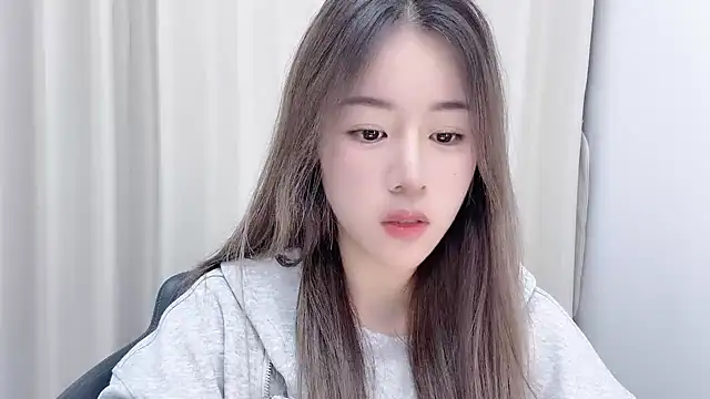 Snapshot of chloe-01 chatting on December 5, 12:06 pm chloe-01 online show from December 5, 12:06 pm