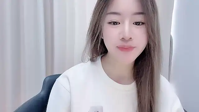 Snapshot of chloe-01 chatting on December 3, 4:31 am chloe-01 online show from December 3, 4:31 am