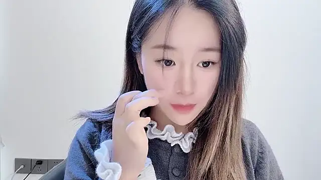 Snapshot of chloe-01 chatting on November 14, 3:21 am chloe-01 online show from November 14, 3:21 am