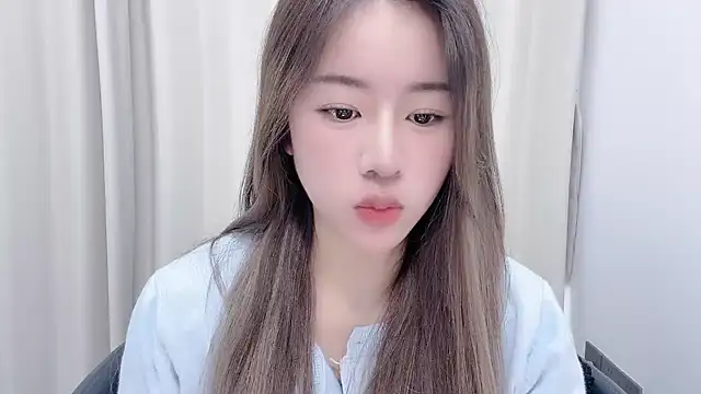 Snapshot of chloe-01 chatting on January 21, 4:43 am chloe-01 online show from January 21, 4:43 am