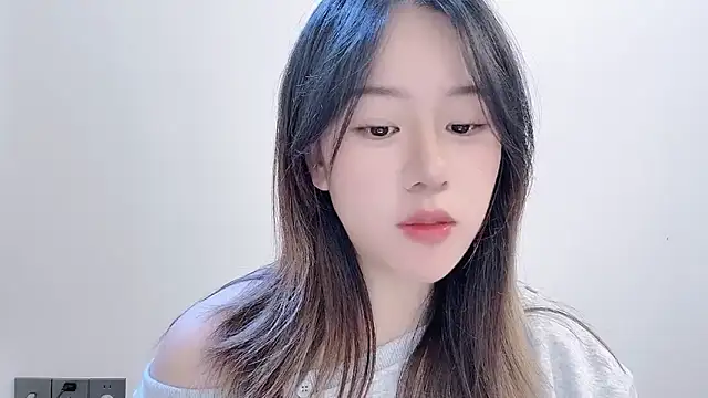 Snapshot of chloe-01 chatting on November 15, 3:21 am chloe-01 online show from November 15, 3:21 am