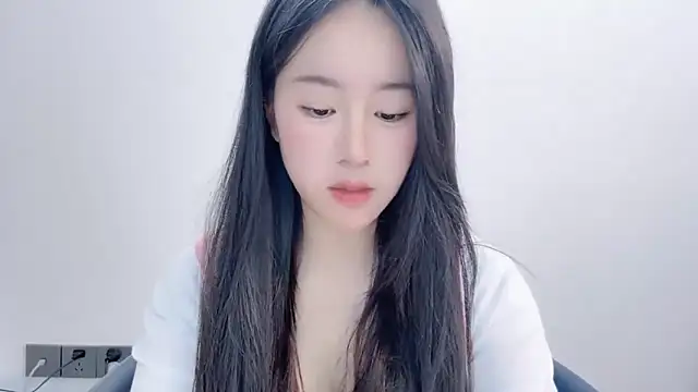 chloe-01 online show from December 20, 6:27 am