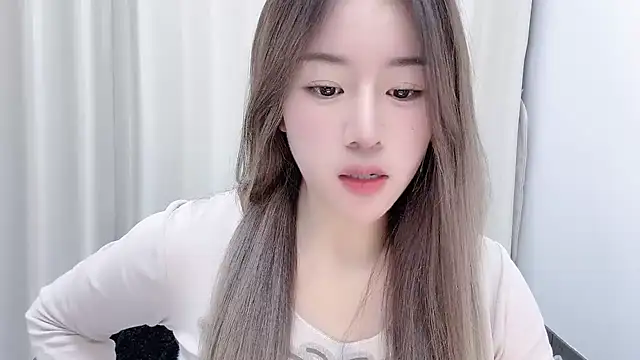 Snapshot of chloe-01 chatting on December 6, 12:22 pm chloe-01 online show from December 6, 12:22 pm