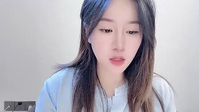 Snapshot of chloe-01 chatting on November 12, 4:05 am chloe-01 online show from November 12, 4:05 am