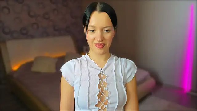 AlannaMiless online show from February 6, 8:18 am