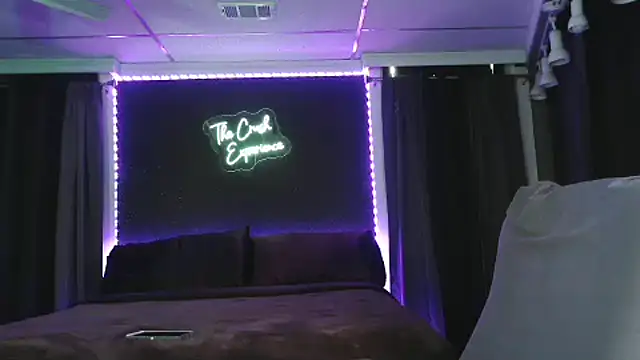 Snapshot of Dcrush17 chatting on December 12, 5:59 pm Dcrush17 online show from December 12, 5:59 pm